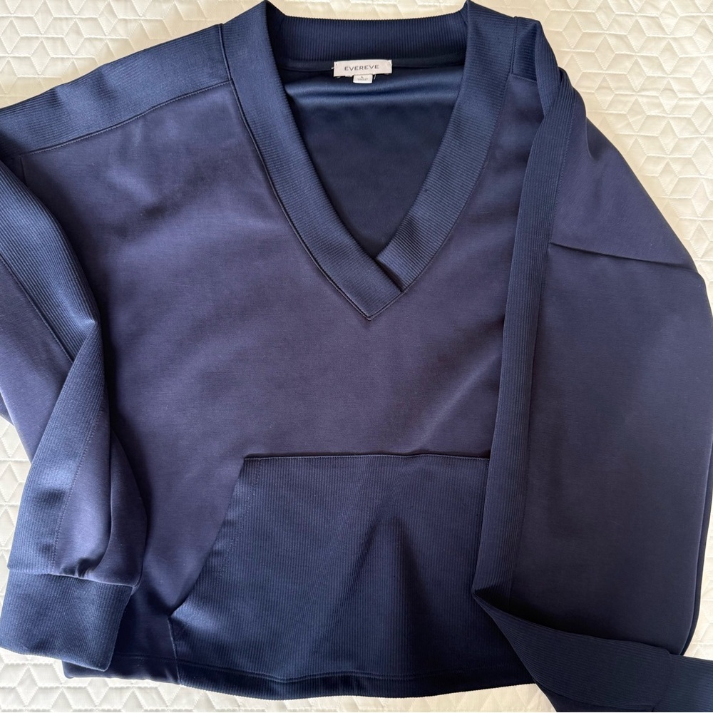 Evereve 2 piece set!  Navy Blue V-Neck Sweatshirt and Joggers